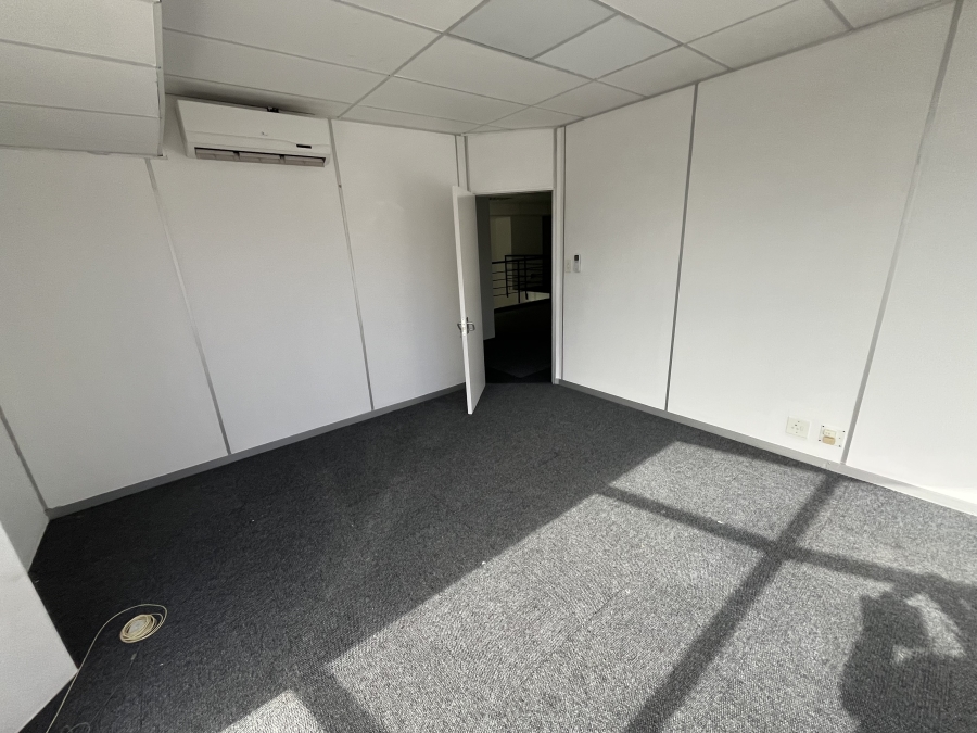 To Let commercial Property for Rent in Bo Oakdale Western Cape